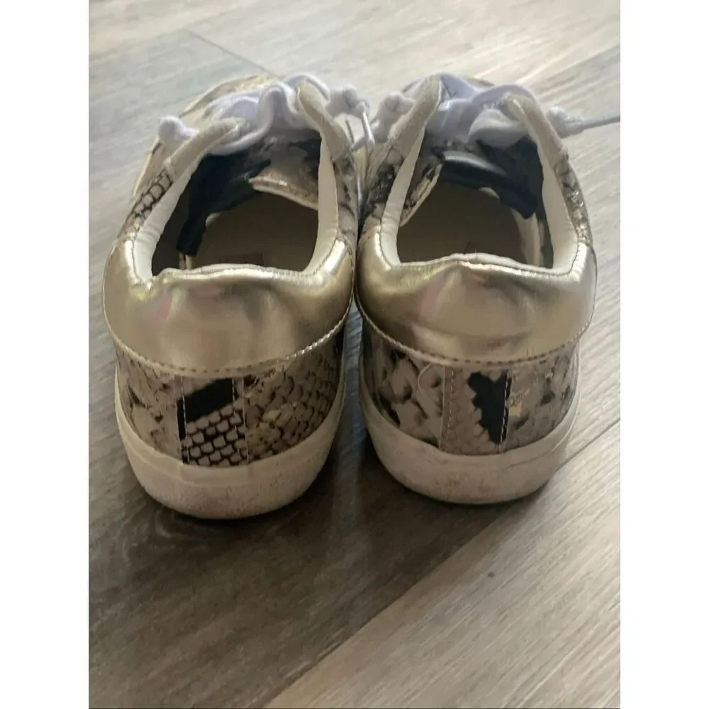 Steve Madden Women’s Pursued Gold Metallic Snakeskin Lace-Up Sneakers Size 7M